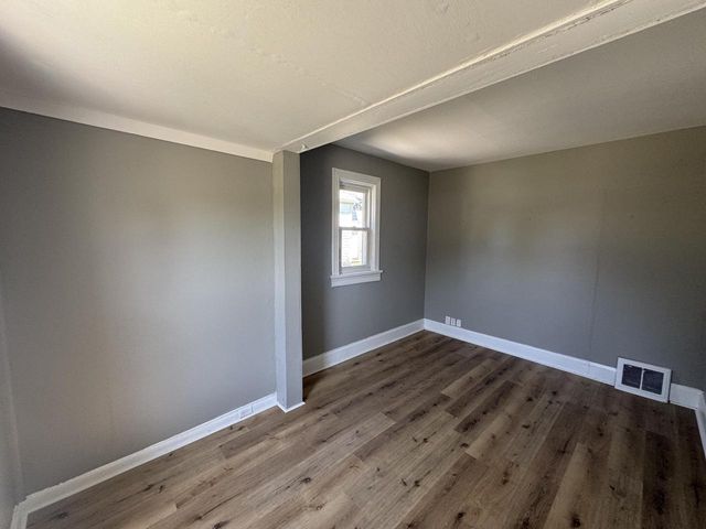 4615 10th AVENUE, Kenosha, WI 53140