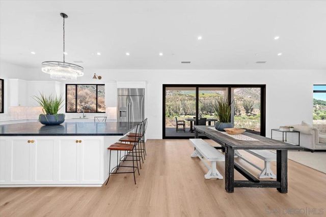 16390 Via Justina Real, Escondido, CA 92025