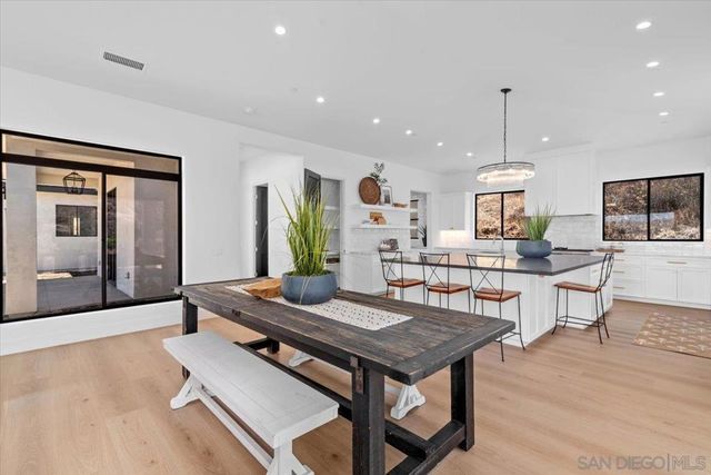 16390 Via Justina Real, Escondido, CA 92025
