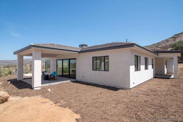 16390 Via Justina Real, Escondido, CA 92025