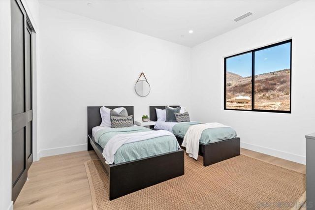 16390 Via Justina Real, Escondido, CA 92025