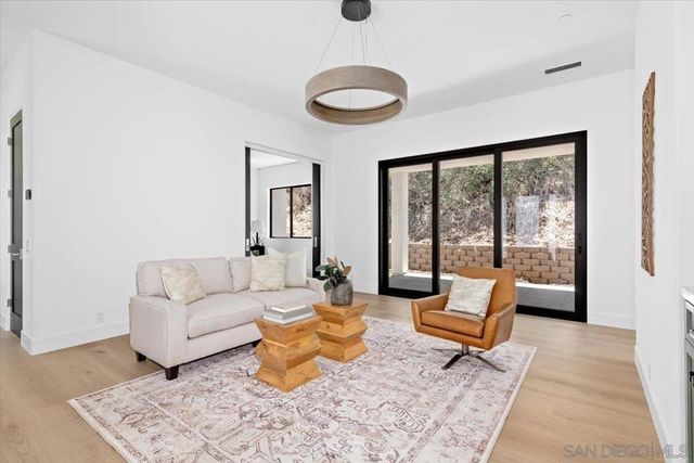 16390 Via Justina Real, Escondido, CA 92025