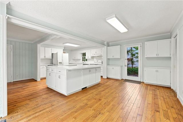 5510 Mecklenburg Road, Greensboro, NC 27407