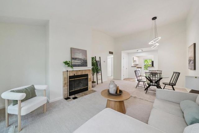 160 Reflections Drive 23, San Ramon, CA 94583