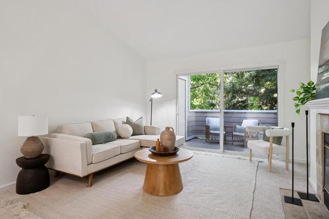 160 Reflections Drive 23, San Ramon, CA 94583