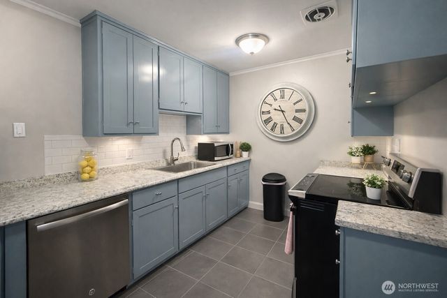 901 S Grant Avenue, Tacoma, WA 98405