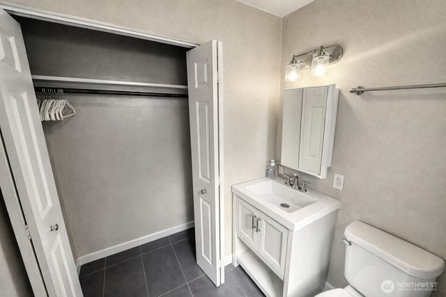 901 S Grant Avenue, Tacoma, WA 98405