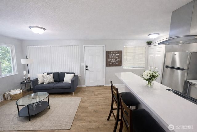 901 S Grant Avenue, Tacoma, WA 98405