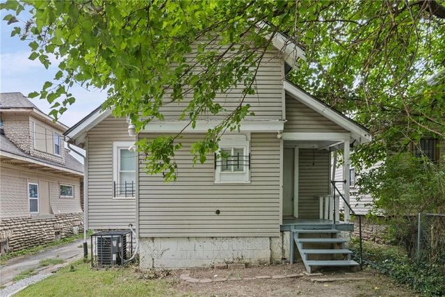 4317 Highland Avenue, Kansas City, MO 64110