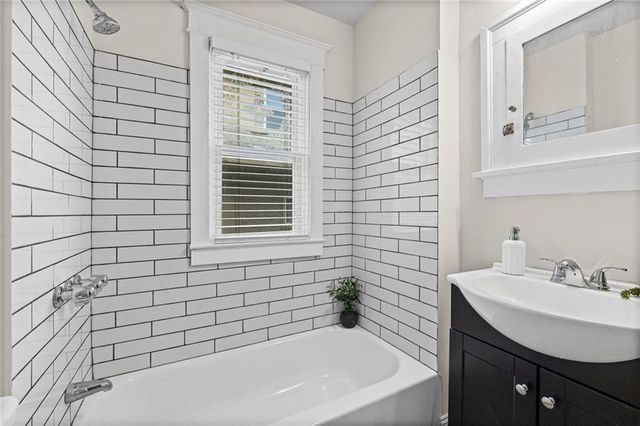 4317 Highland Avenue, Kansas City, MO 64110