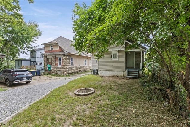 4317 Highland Avenue, Kansas City, MO 64110