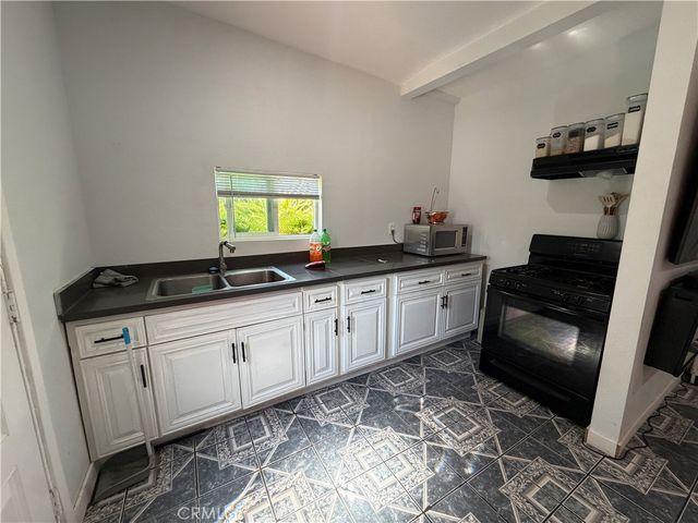 14906 S Lime Ave, Compton, CA 90221