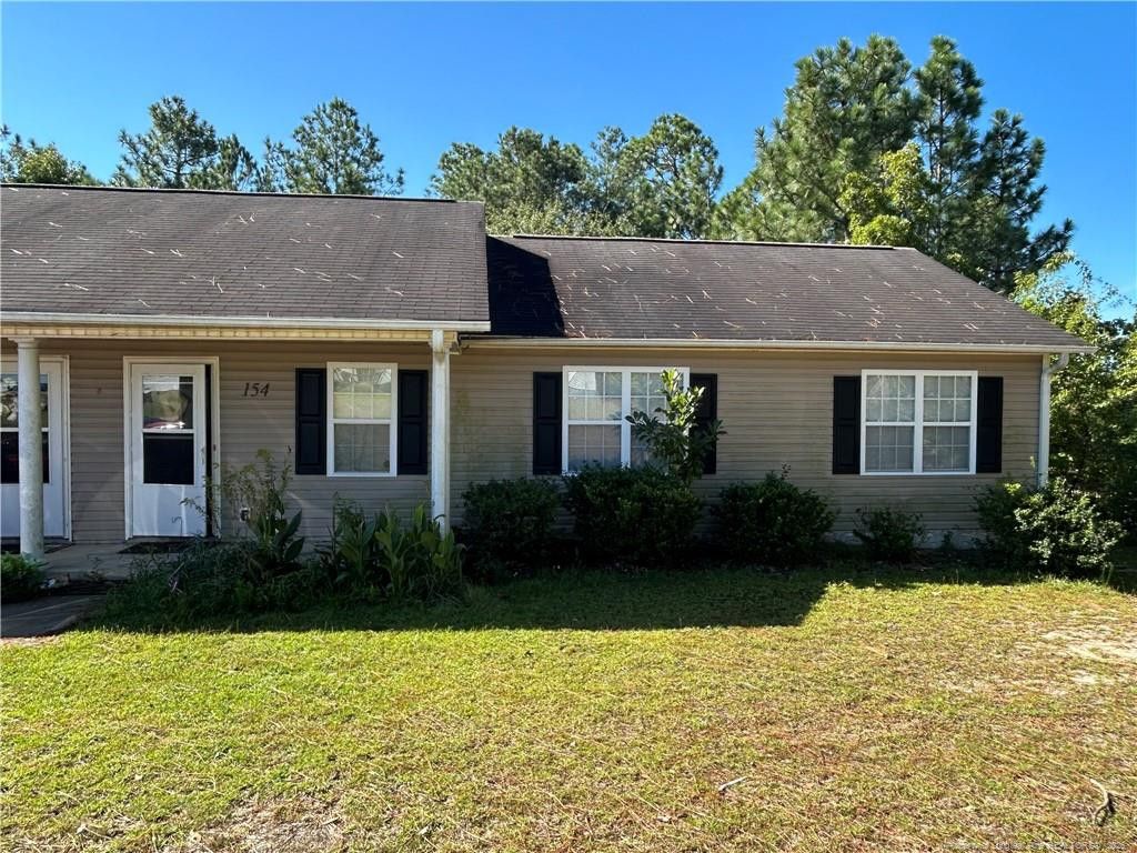154 Glenn Brooke Lane, Raeford, NC 28376