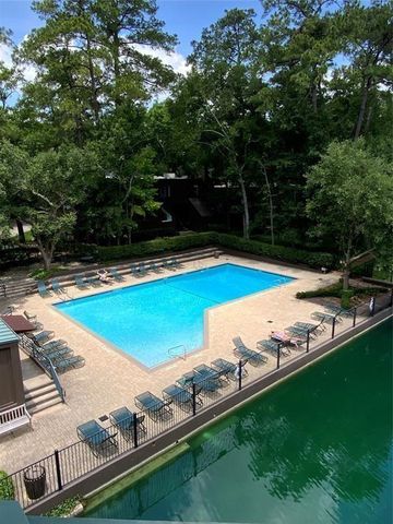 233 Litchfield Lane, Houston, TX 77024