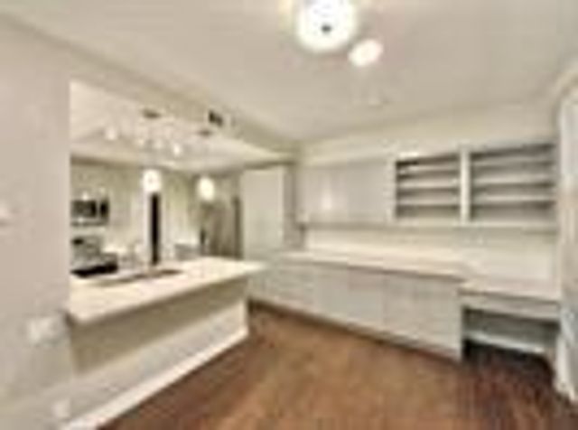 233 Litchfield Lane, Houston, TX 77024
