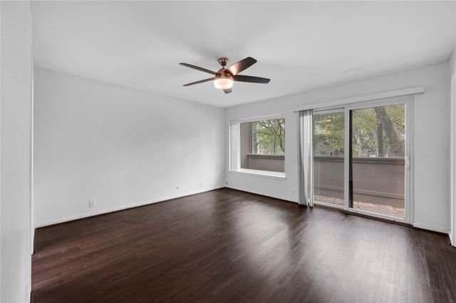 233 Litchfield Lane, Houston, TX 77024