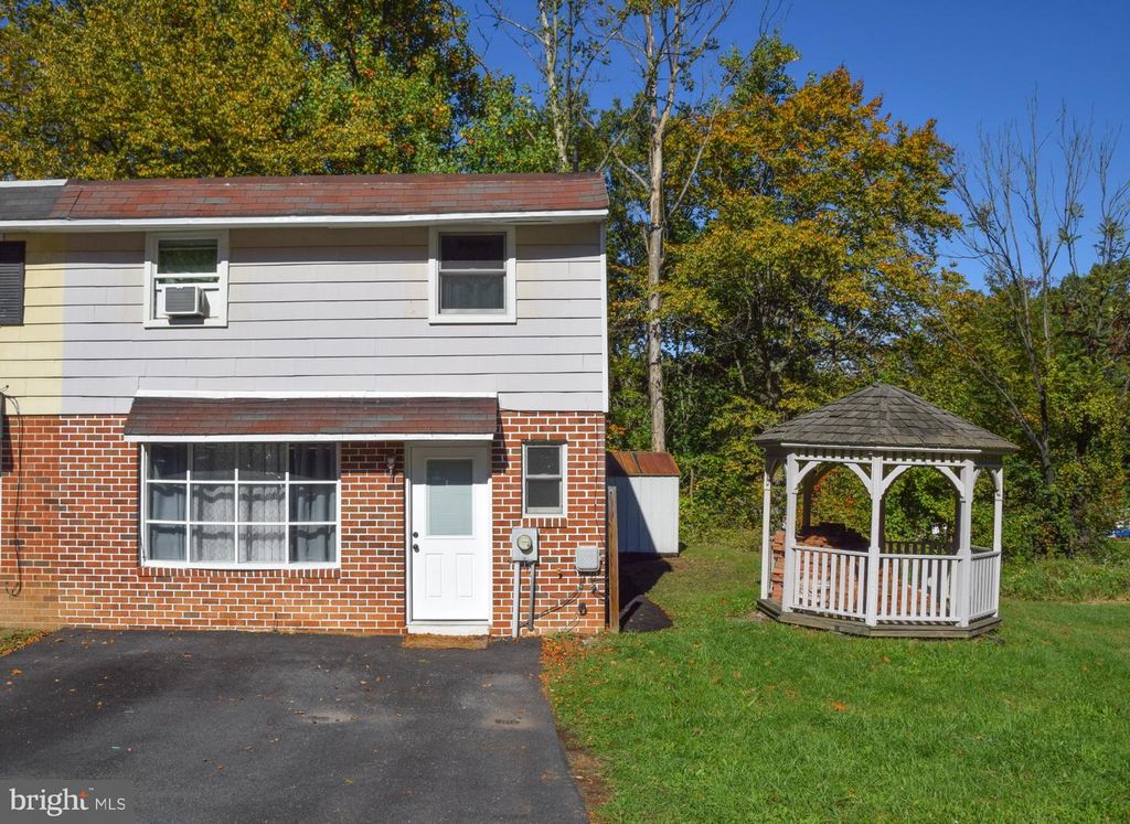 1077 FOX RUN, Reading, PA 19606