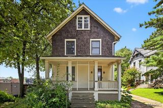 2643 Roseland Terrace, Maplewood, MO 63143