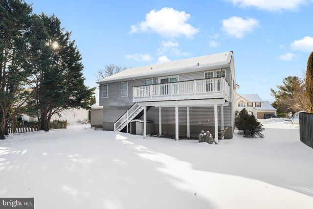 115 CROSSWINDS DR, Charles Town, WV 25414