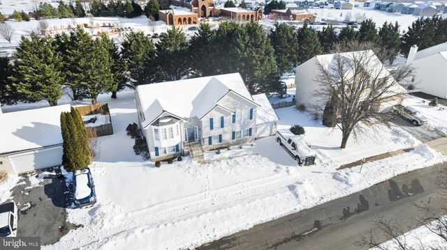 115 CROSSWINDS DR, Charles Town, WV 25414