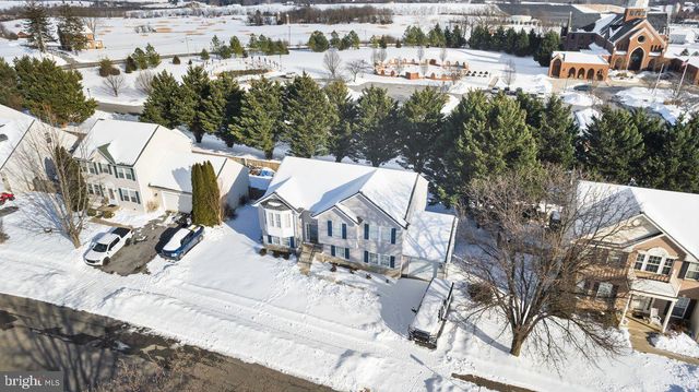 115 CROSSWINDS DR, Charles Town, WV 25414