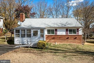 13719 KNOWLES ST, Woodbridge, VA 22191