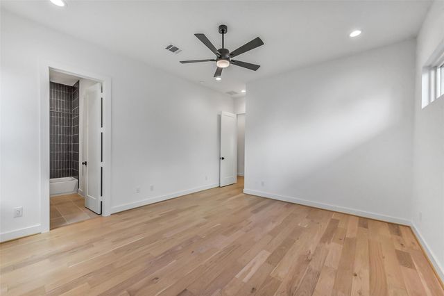 1902 Nantucket Drive, Houston, TX 77057