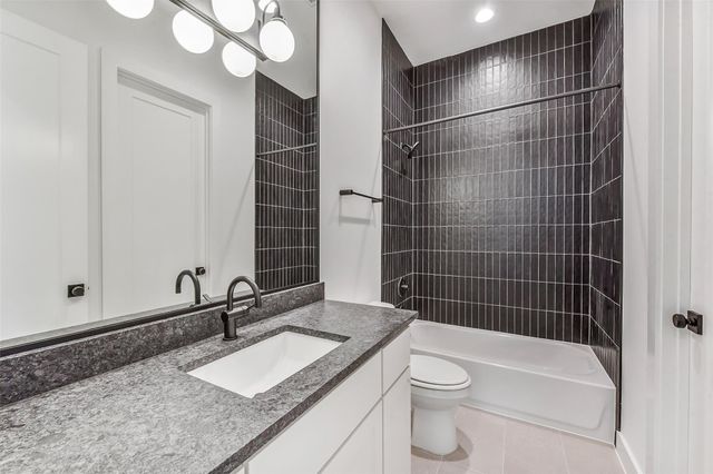 1902 Nantucket Drive, Houston, TX 77057