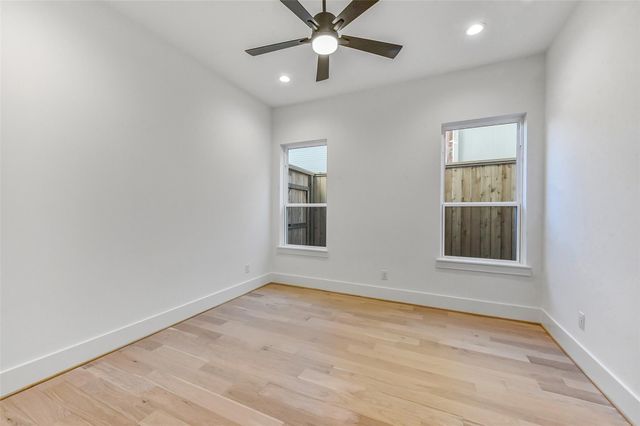 1902 Nantucket Drive, Houston, TX 77057