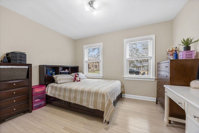 1032 Sheridan Avenue, Deerfield, IL 60015