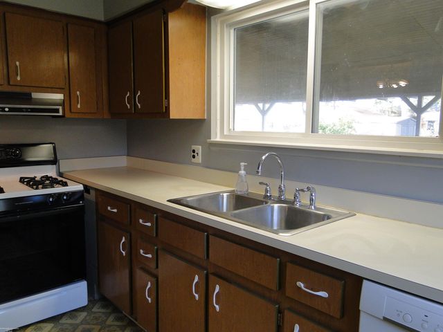 30416 Eiffel Avenue, Warren, MI 48088