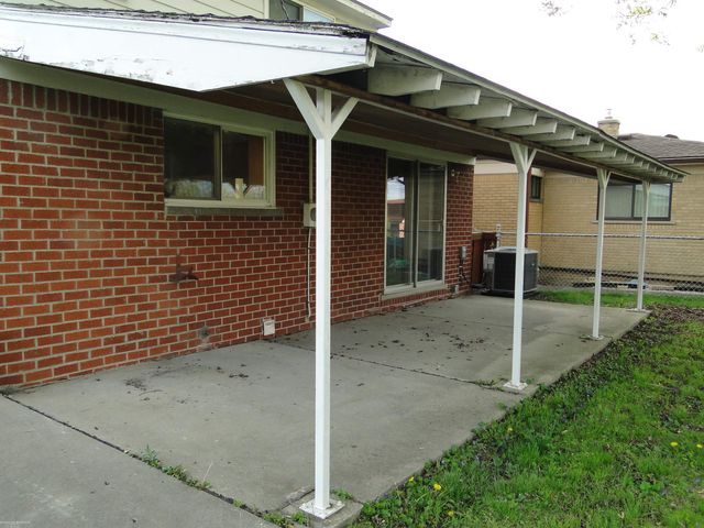 30416 Eiffel Avenue, Warren, MI 48088