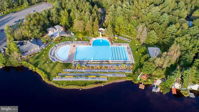 113 GROSS DR, Pocono Pines, PA 18350