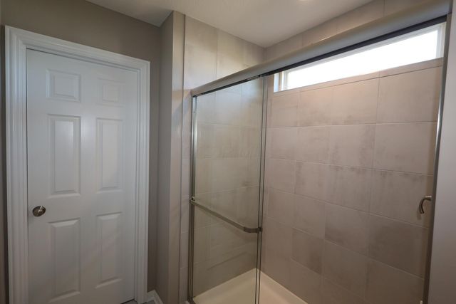 152 Sienna Glenn Drive, Lewis Center, OH 43035