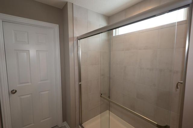 152 Sienna Glenn Drive, Lewis Center, OH 43035