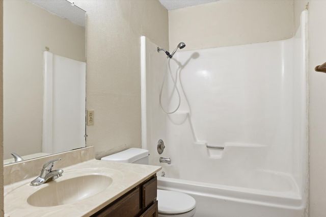 405 Whitetail DR A, San Marcos, TX 78666