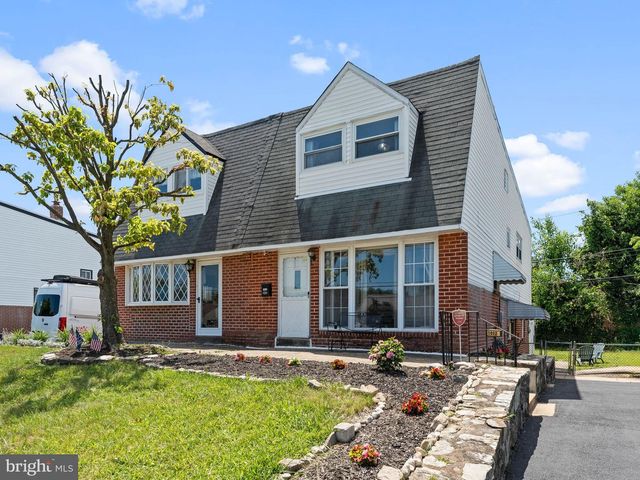 1012 TOMLINSON, Philadelphia, PA 19116