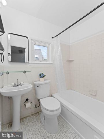 1012 TOMLINSON, Philadelphia, PA 19116