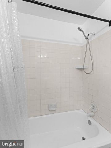 1012 TOMLINSON, Philadelphia, PA 19116