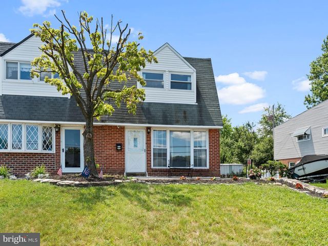 1012 TOMLINSON, Philadelphia, PA 19116