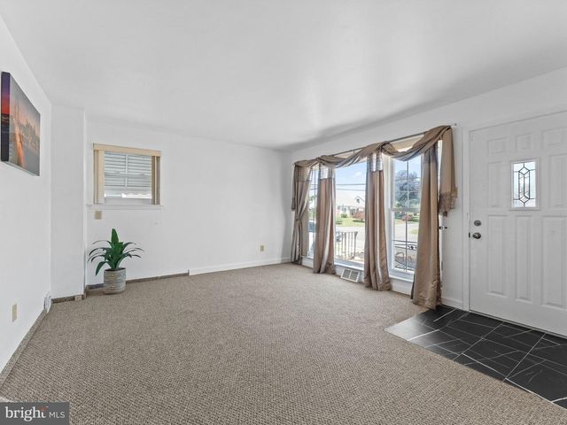 1012 TOMLINSON, Philadelphia, PA 19116