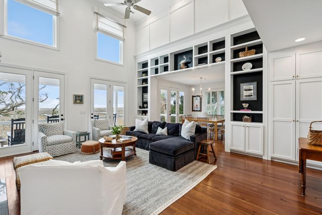 1130 Hammocks Way, Edisto Island, SC 29438