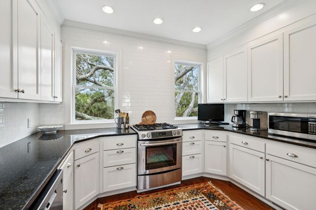 1130 Hammocks Way, Edisto Island, SC 29438