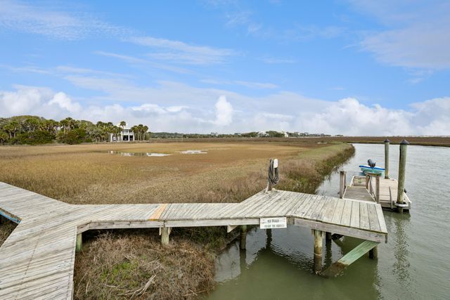 1130 Hammocks Way, Edisto Island, SC 29438