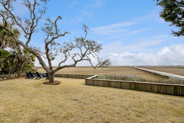 1130 Hammocks Way, Edisto Island, SC 29438