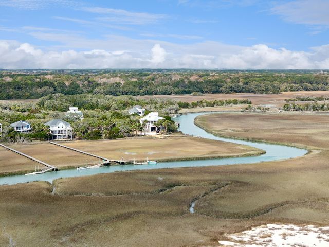 1130 Hammocks Way, Edisto Island, SC 29438