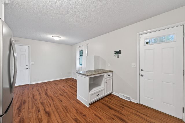 516 55th Avenue N, Brooklyn Center, MN 55430