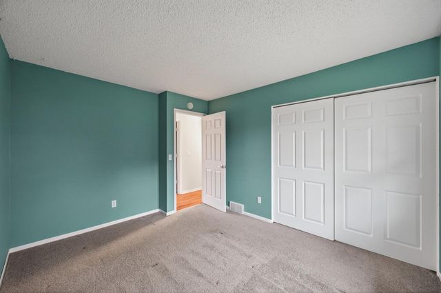 516 55th Avenue N, Brooklyn Center, MN 55430