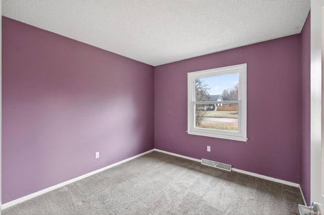 516 55th Avenue N, Brooklyn Center, MN 55430