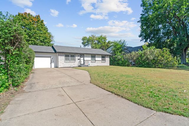 516 55th Avenue N, Brooklyn Center, MN 55430